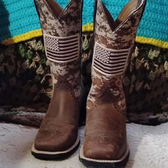 Ariat Shoes - Ariat Digital Camo Heeled Boots with Flag Detail